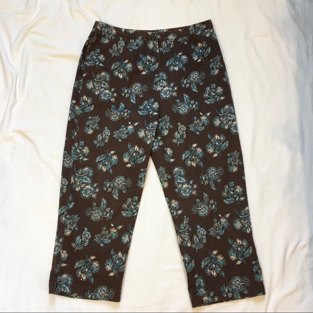 VTG Y2K Axcess Brown Floral Print Capris, 10